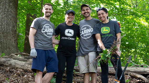day-of-caring-volunteers-in-nature